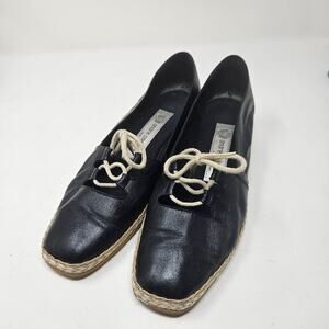 Andre Assous womens shoes 9.5 M black 50s-style lace-up wedges S5